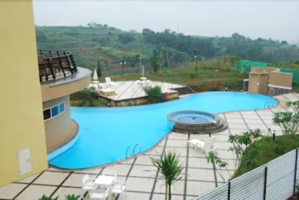 Marbella Suites Bandung Cimenyan 外观 照片