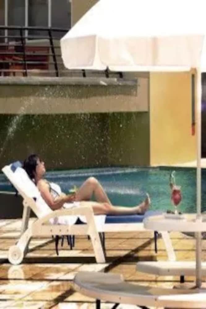 Marbella Suites Bandung Cimenyan 外观 照片