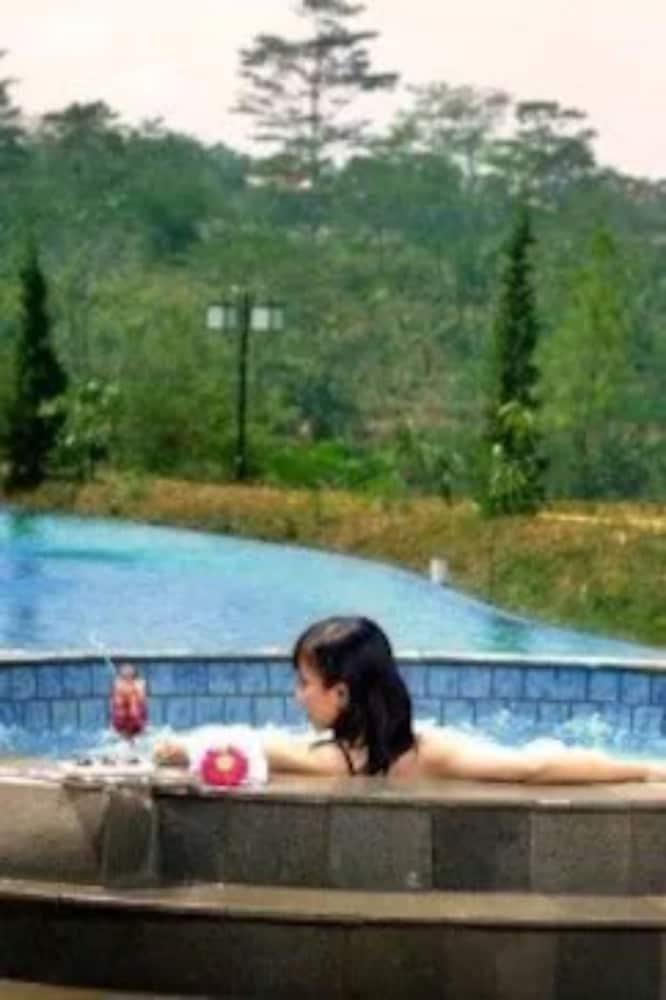 Marbella Suites Bandung Cimenyan 外观 照片